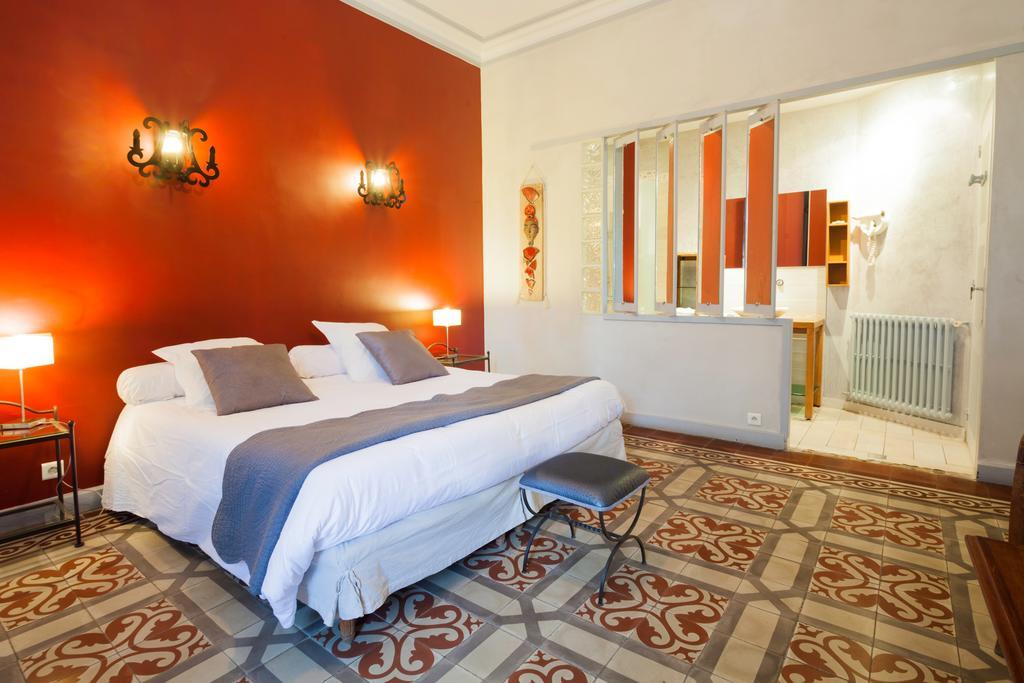 Auberge Du Pont Romain Sommieres Exterior photo