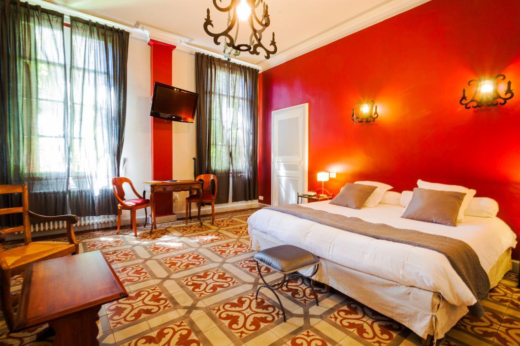 Auberge Du Pont Romain Sommieres Room photo