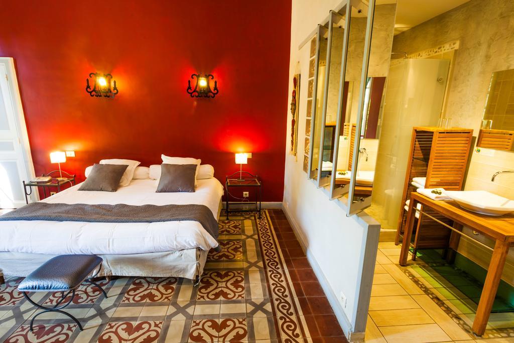 Auberge Du Pont Romain Sommieres Room photo